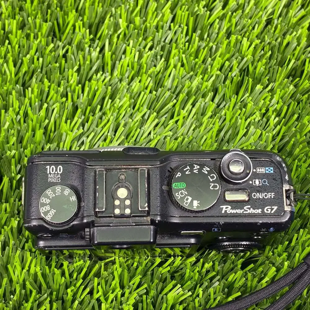Canon PowerShot G7 10.0MP Digital Camera with Charger, Battery, and 4GB SD Card